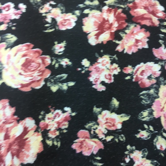 🔥FREE🔥No Boundaries sweater top with lace L - Picture 2 of 8